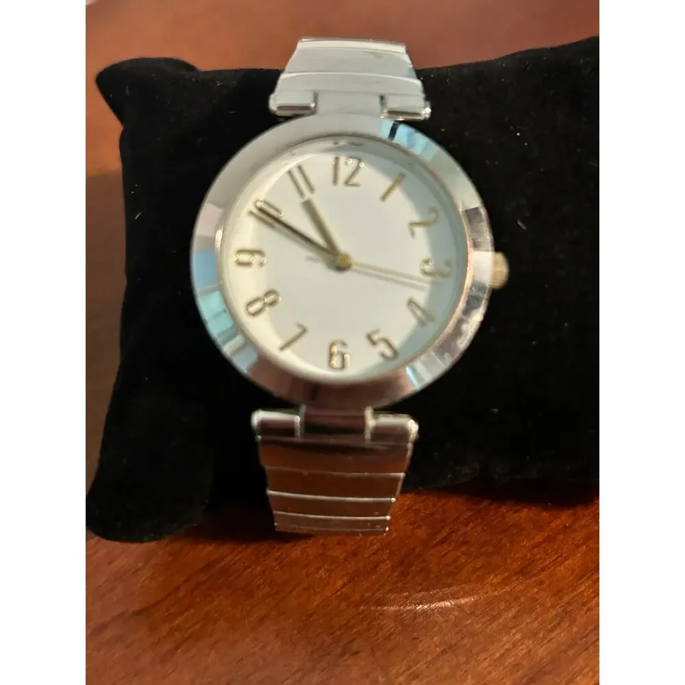 Treasured Times $15.00 Watch Collection Gld num wat 111